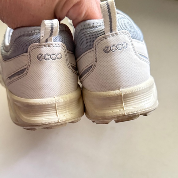 Women's Ecco Slip On Sneakers, Size 10 - Picture 5 of 9